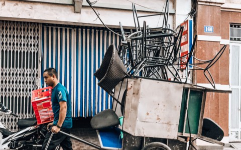 Nỗi đau 2020: Tin lời siêu lợi nhuận, 'toang' tiền tỷ rồi kéo nhau ra vỉa hè